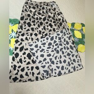 Forever 21 Black and Gray Midi Skirt